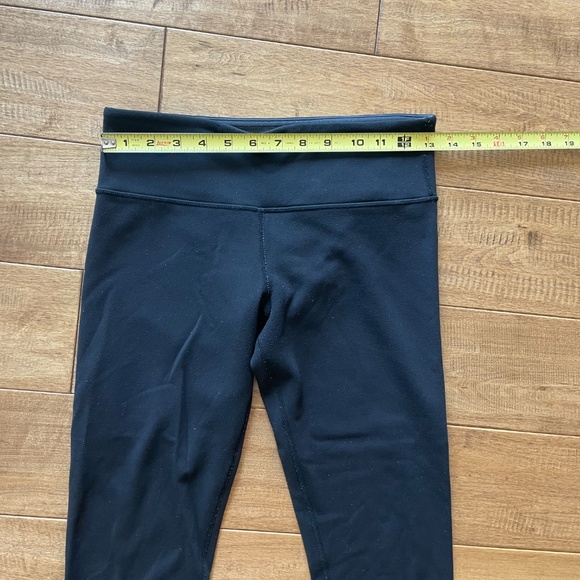 Lululemon Wunder Under Crop Yoga Pants Reversible black/grey - Picture 4 of 10